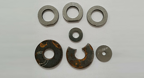 材質(zhì)硬度穩(wěn)定不達(dá)標(biāo)，沖壓加工時(shí)易變形。